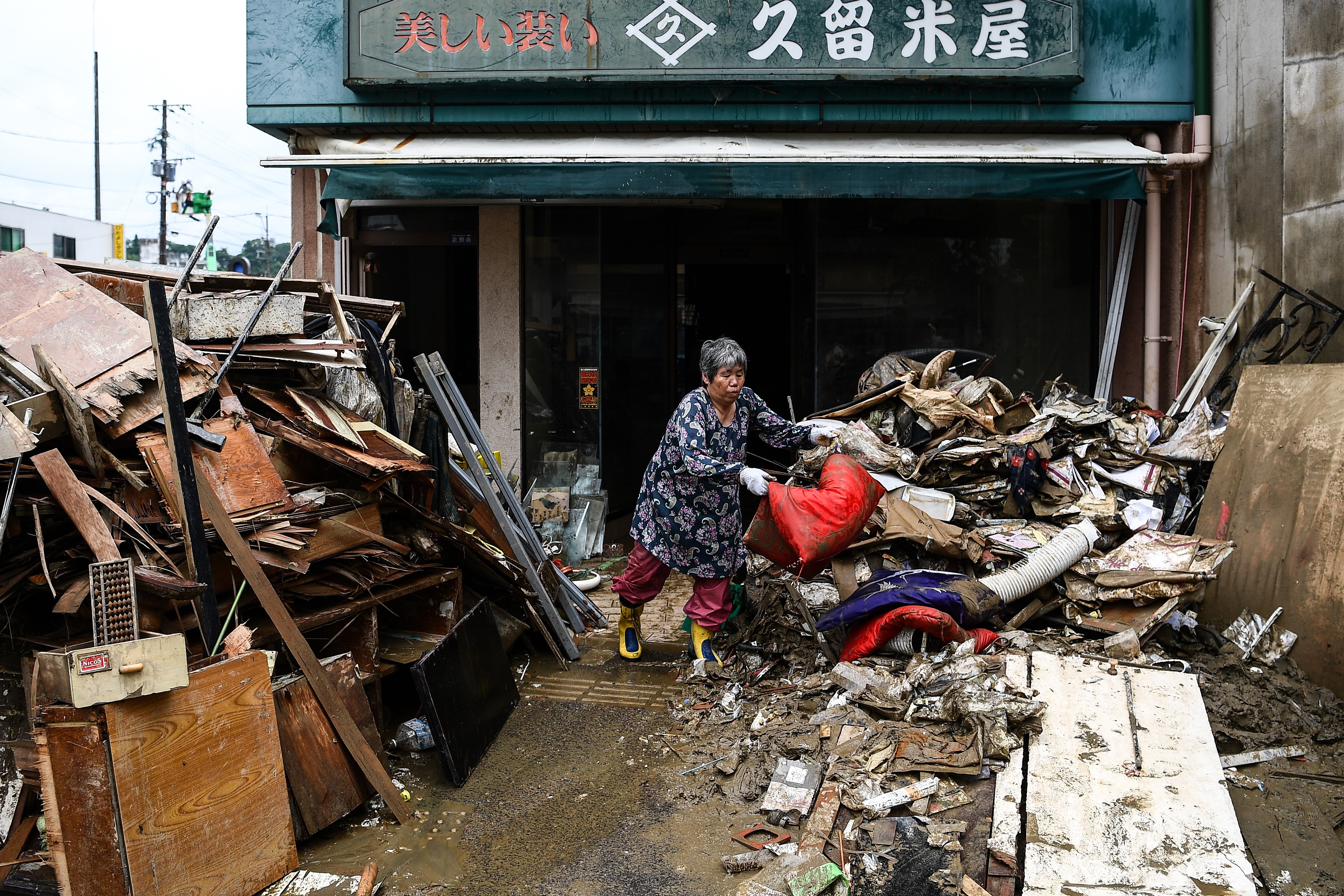وێنە و ڤیدیۆ... کارەسات لە ژاپۆن بەهۆی لافاو و رۆچوونی زەوی